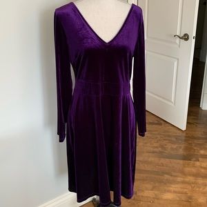 Velvet purple dress with vee neck front and back EUC large and stretchy
